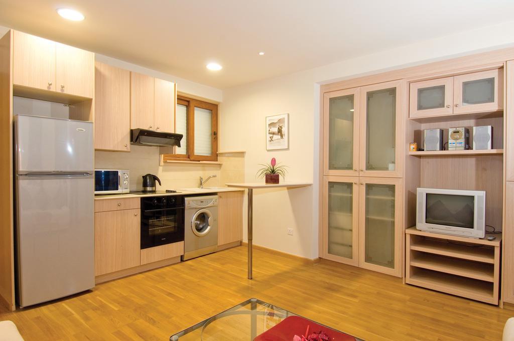 Ithaki Phinikoudes Apartment 307 Larnaca Oda fotoğraf